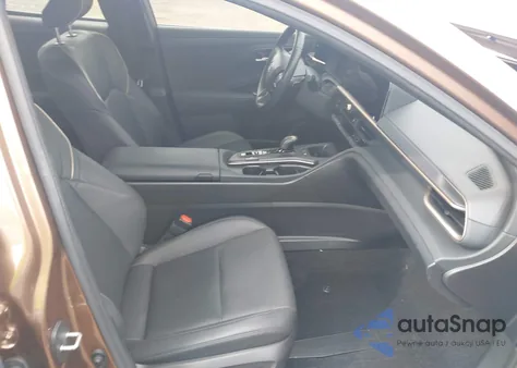 2023 Toyota Crown Platinum из США, поврежденный, VIN JTDAFAAF3P3000918